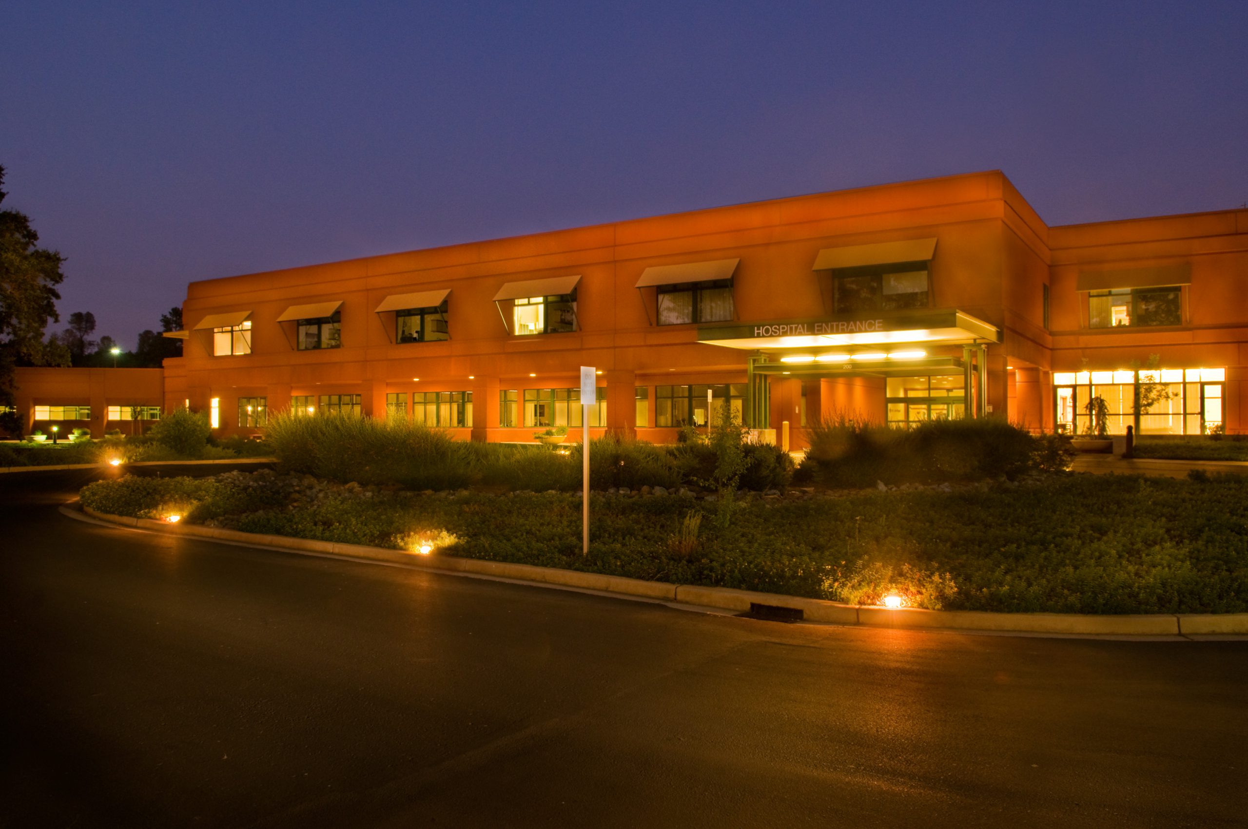 Sutter Amador Hospital at night
