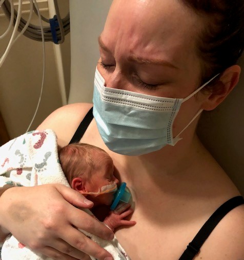 Mom gives birth in same hospital where husband died of COVID-19