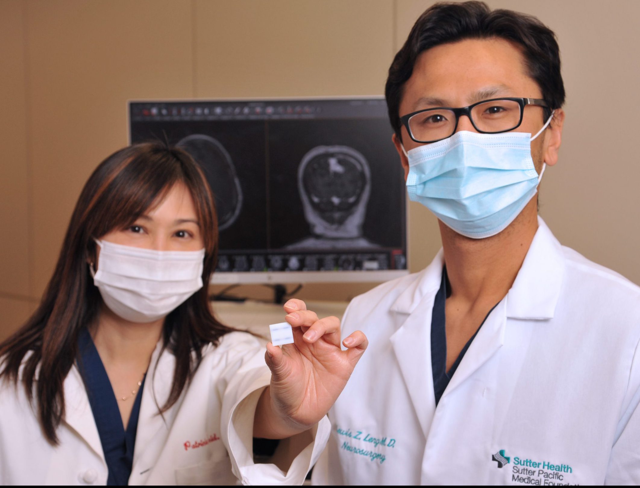 Drs. Seid and Leng with a GammaTile®