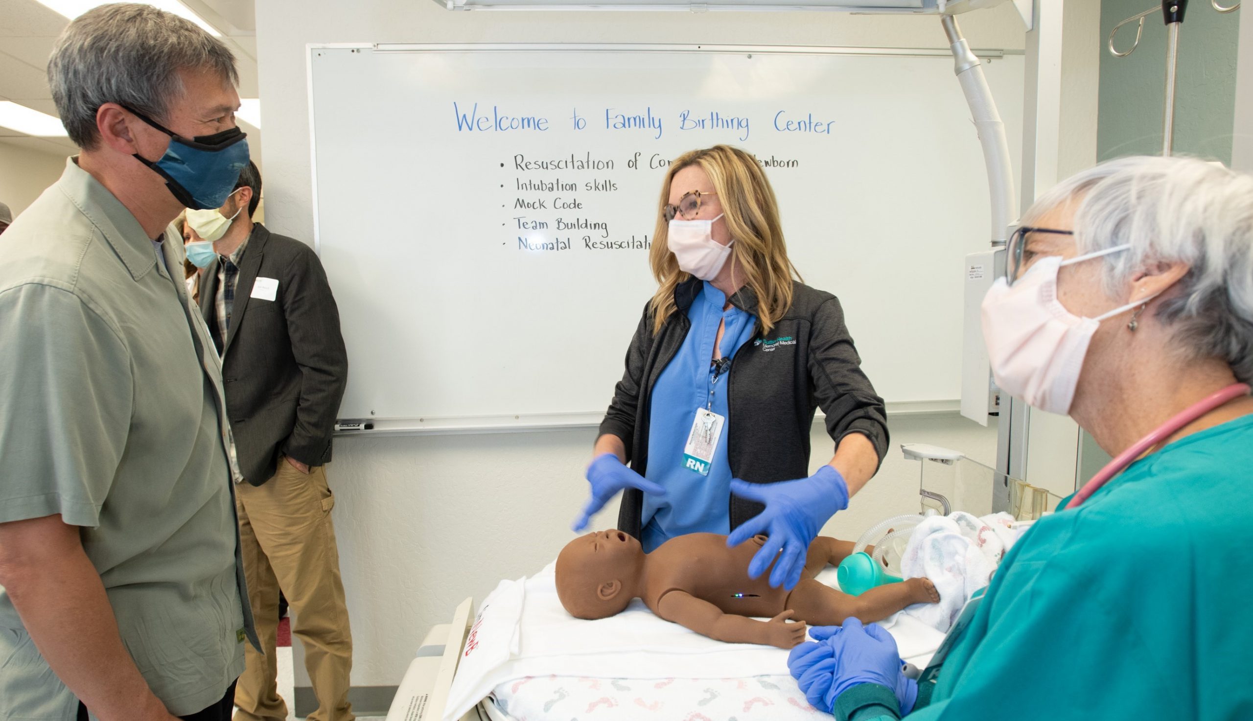 Critical care training with baby simulator