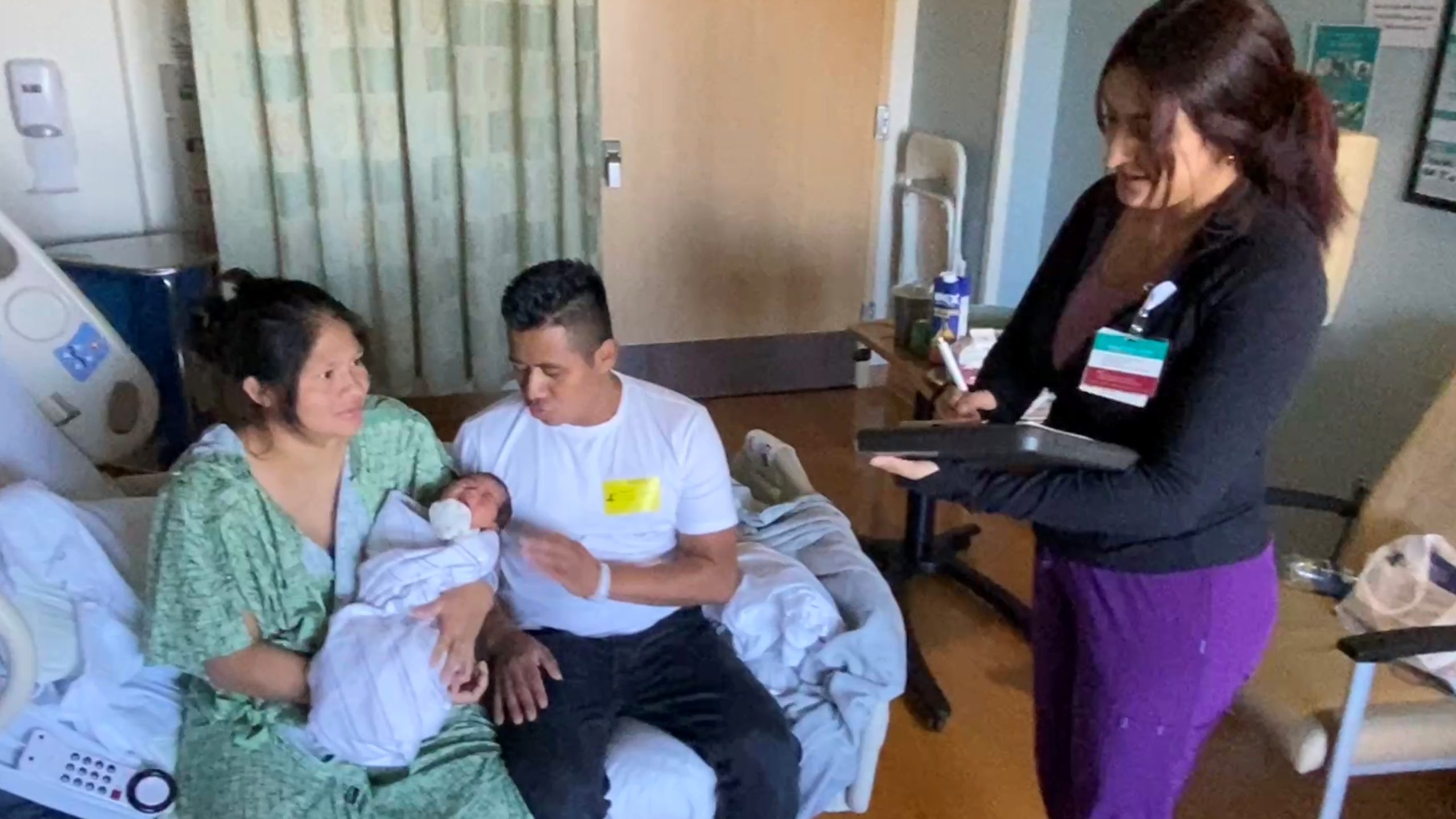 Navigator helping couple with new baby