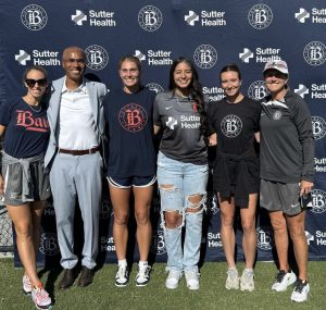 Group photo from "B You" clinic