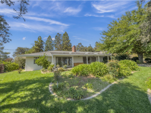 A ranch style white house in Amador County