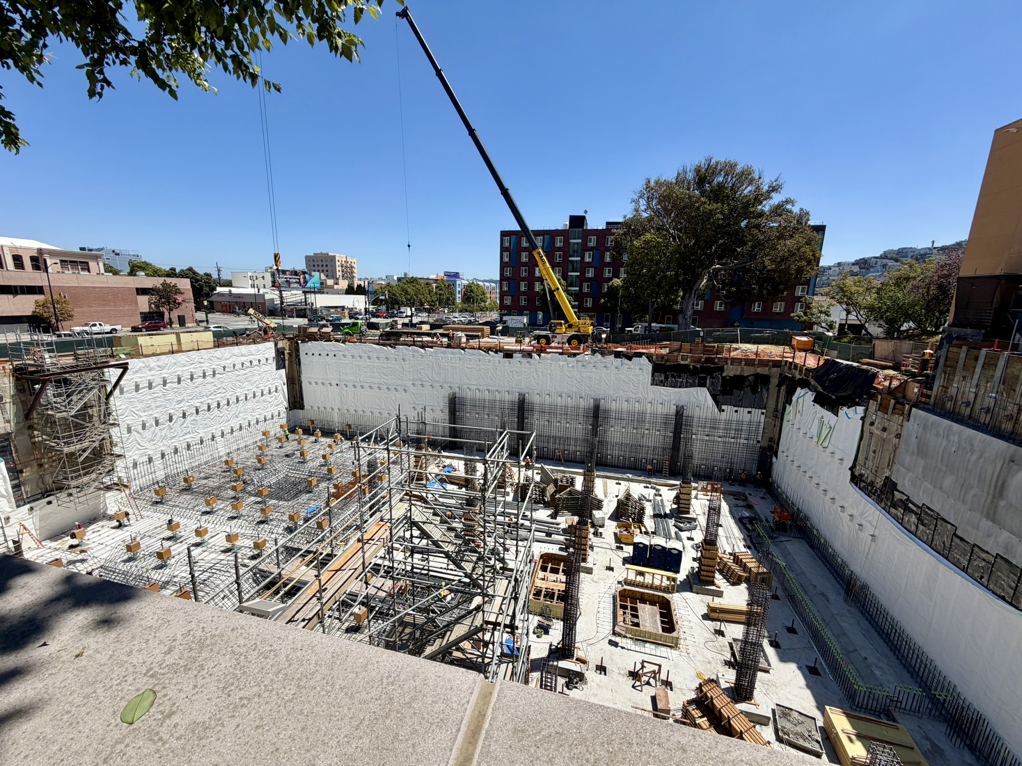 July 31 construction of Sutter's new Advanced Neurosciences & Spine Complex